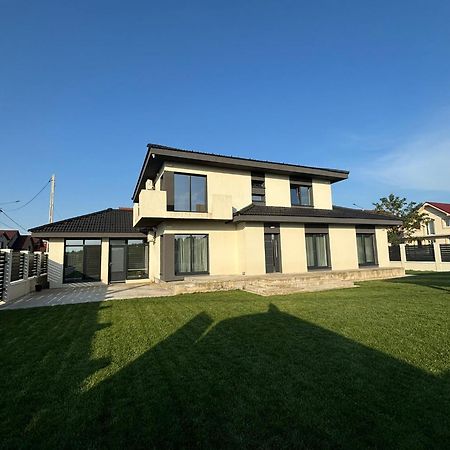 Casira Guesthouse Sînmartin Екстериор снимка