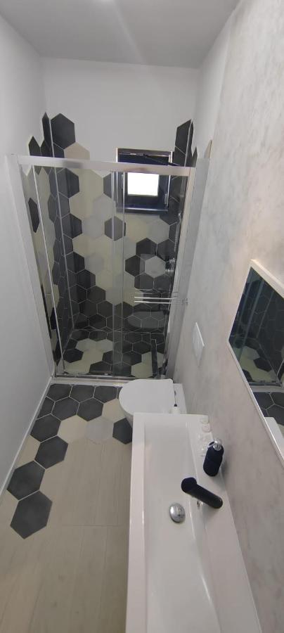 Casira Guesthouse Sînmartin Екстериор снимка