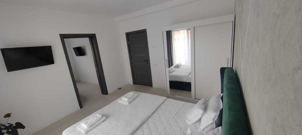 Casira Guesthouse Sînmartin Екстериор снимка