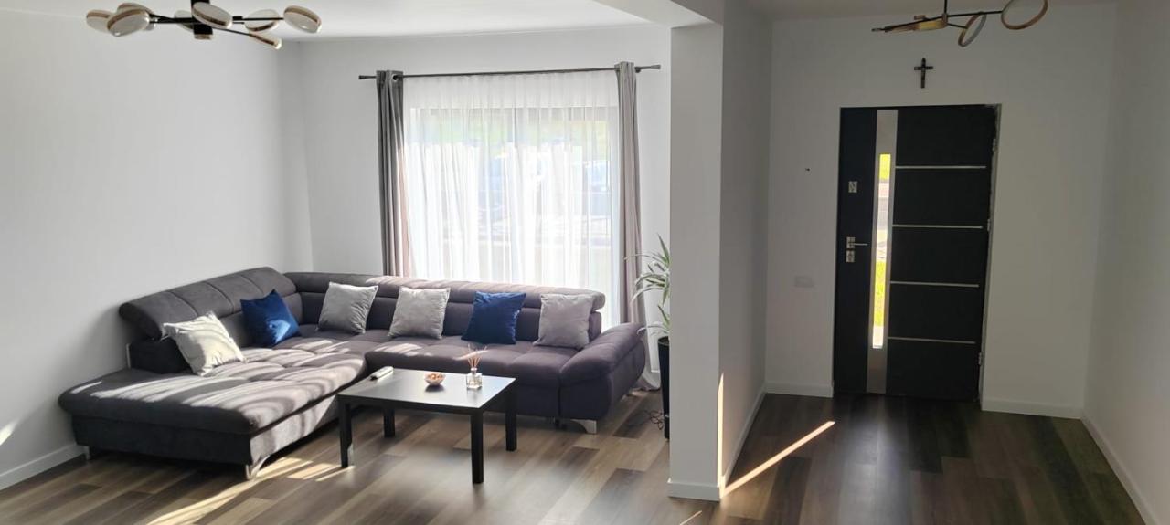 Casira Guesthouse Sînmartin Екстериор снимка