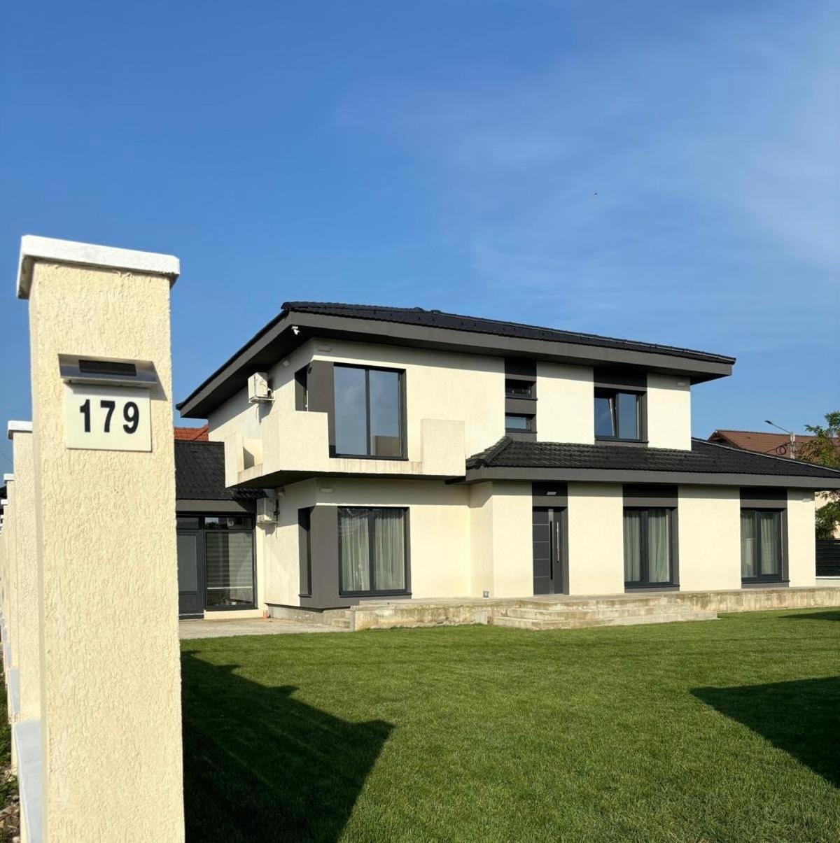 Casira Guesthouse Sînmartin Екстериор снимка